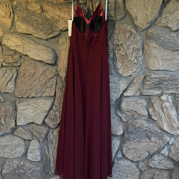 Aura Dress (Color; Burgundy) - Picture 5 of 6